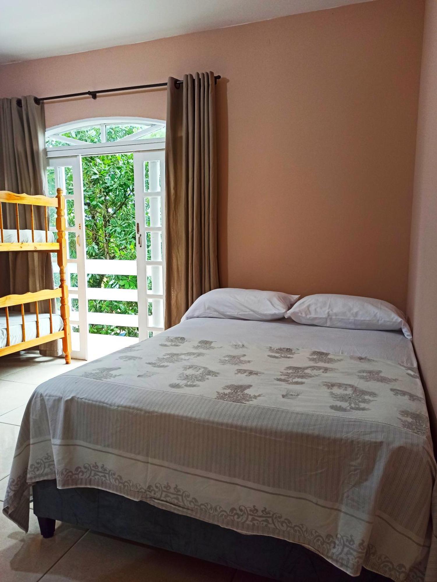Marechal Luz Hostel Da Ilha De Sao Francisco Do Sul חדר תמונה